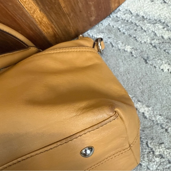 Tignanello Bag Tan Leather Purse Multi-Compartment Handbag 2 Handle Shoulder Bag - Picture 7 of 15